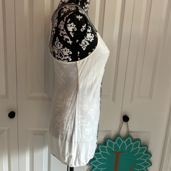 Super fun cream w/ grey pattern with grey beads and race back w/ beaded straps - Picture 5 of 15